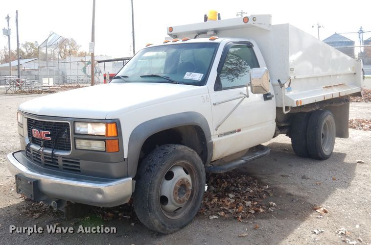 image for item DK3077 2002 GMC Sierra 3500HD SLE  dump truck