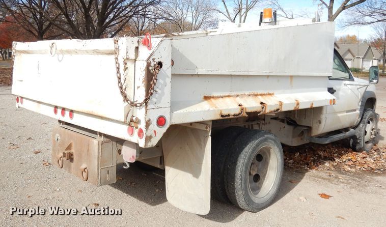 image for item DK3077 2002 GMC Sierra 3500HD SLE  dump truck
