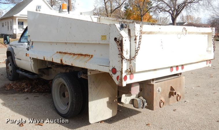 image for item DK3077 2002 GMC Sierra 3500HD SLE  dump truck