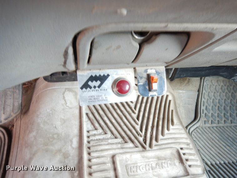 image for item DK3077 2002 GMC Sierra 3500HD SLE  dump truck