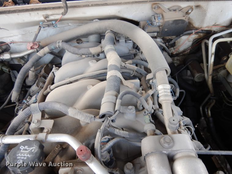 image for item DK3077 2002 GMC Sierra 3500HD SLE  dump truck