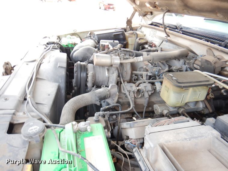 image for item DK3077 2002 GMC Sierra 3500HD SLE  dump truck