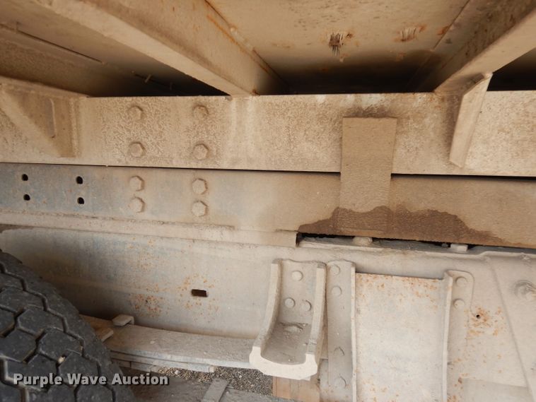 image for item DK3077 2002 GMC Sierra 3500HD SLE  dump truck