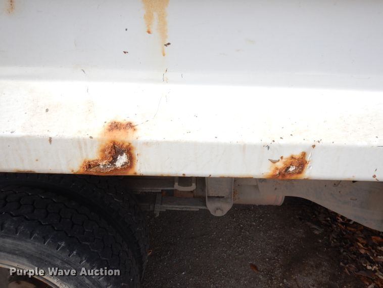 image for item DK3077 2002 GMC Sierra 3500HD SLE  dump truck