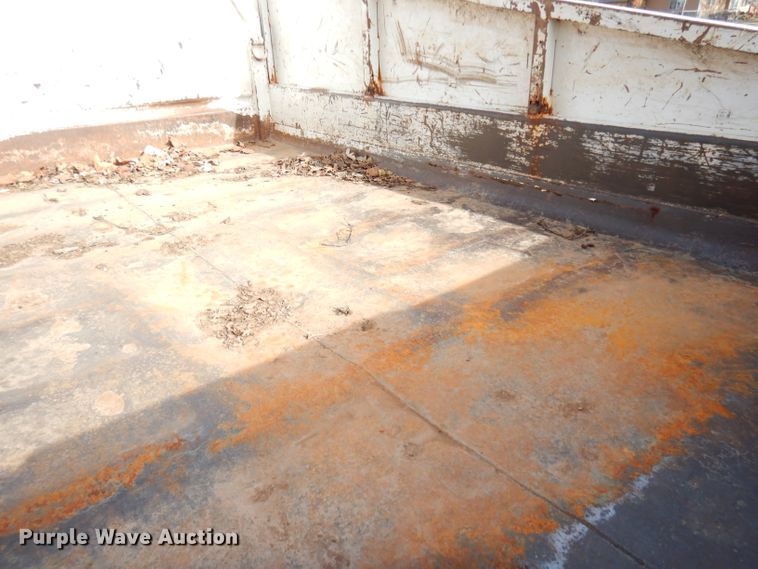 image for item DK3077 2002 GMC Sierra 3500HD SLE  dump truck