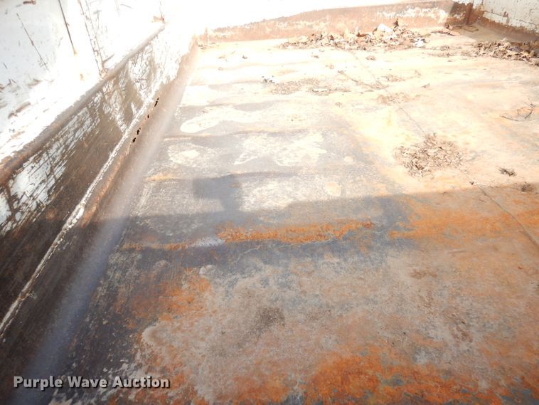 image for item DK3077 2002 GMC Sierra 3500HD SLE  dump truck