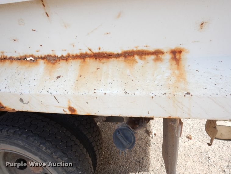 image for item DK3077 2002 GMC Sierra 3500HD SLE  dump truck