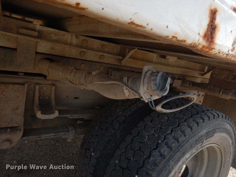 image for item DK3077 2002 GMC Sierra 3500HD SLE  dump truck