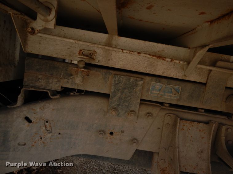 image for item DK3077 2002 GMC Sierra 3500HD SLE  dump truck