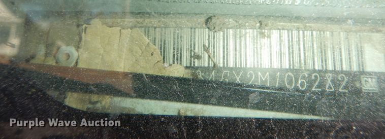 image for item DK3077 2002 GMC Sierra 3500HD SLE  dump truck