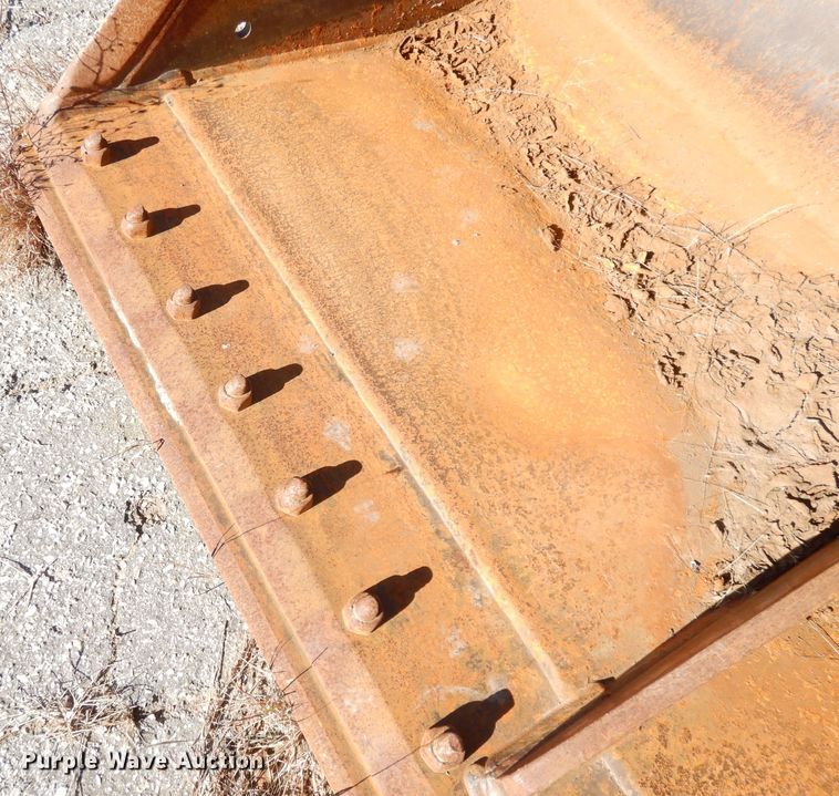 image for item DK3101 2011 Geith AT138072  bucket