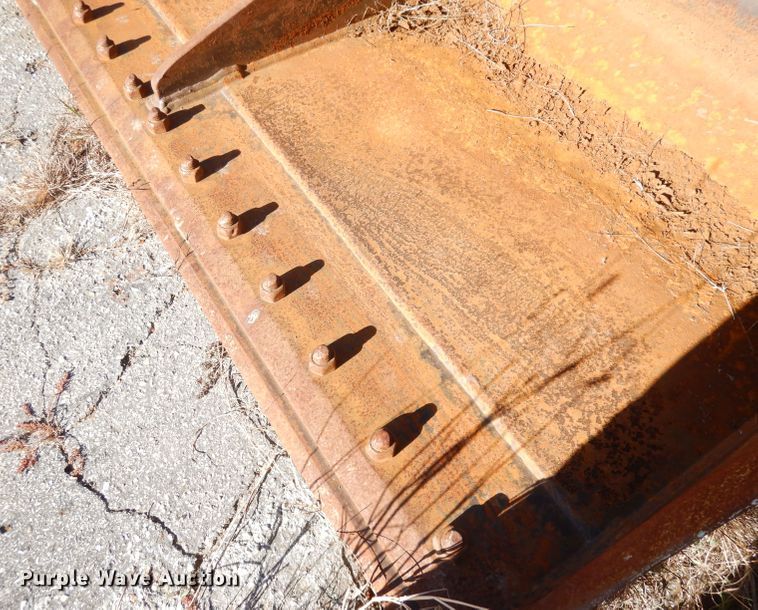 image for item DK3101 2011 Geith AT138072  bucket