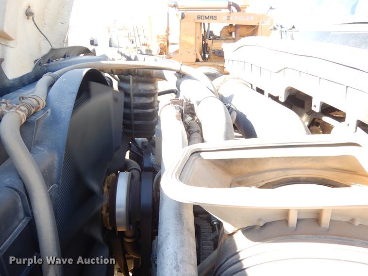 image for item DK3148 2012 International WorkStar 7400  dump truck