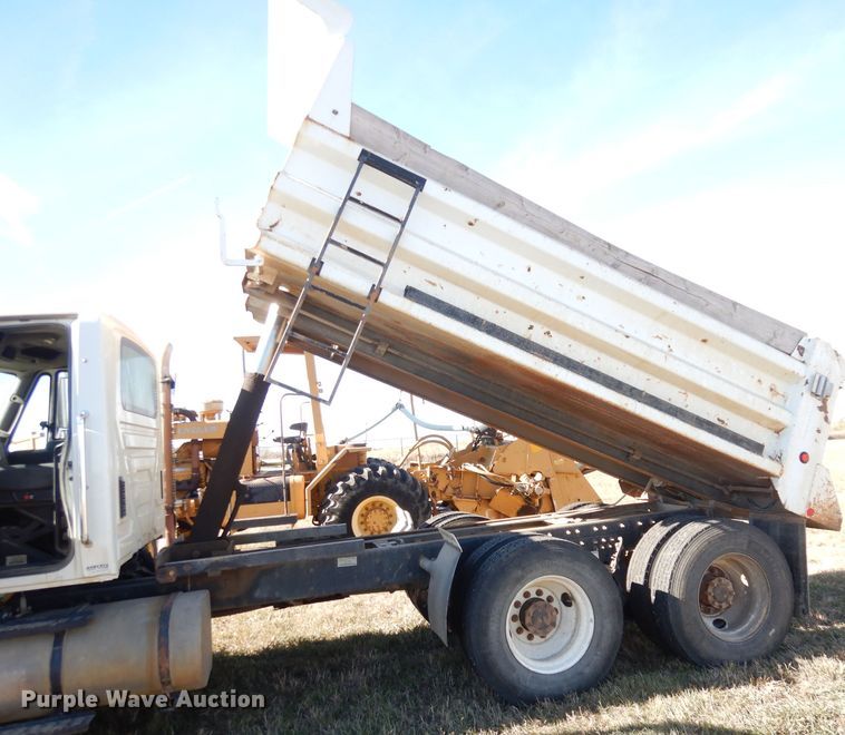 image for item DK3148 2012 International WorkStar 7400  dump truck