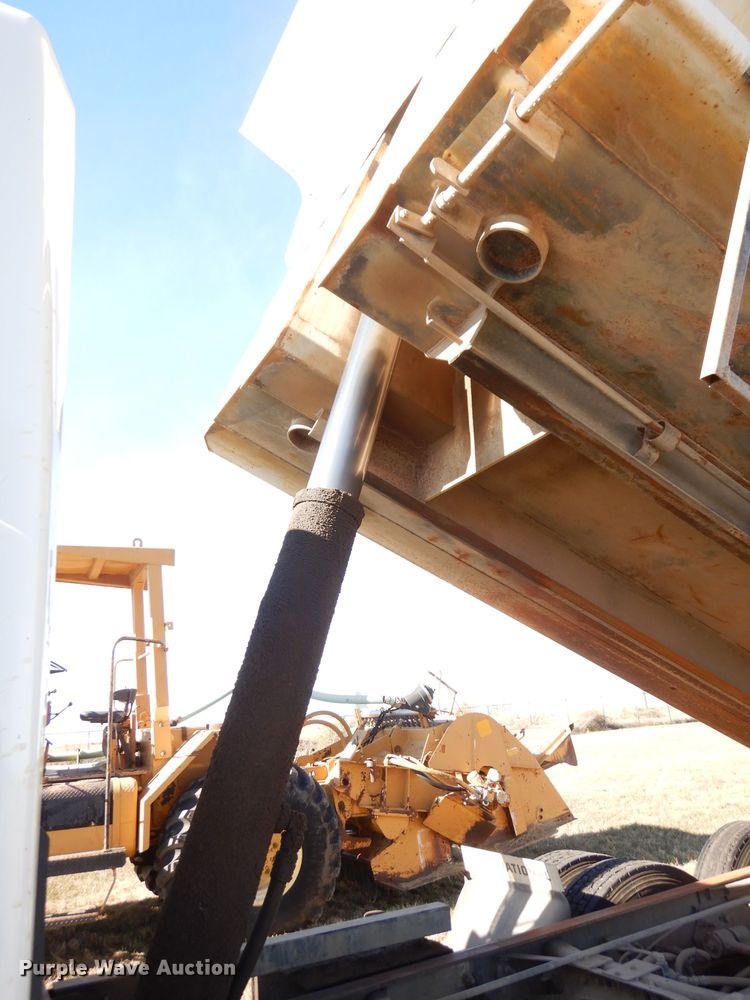 image for item DK3148 2012 International WorkStar 7400  dump truck