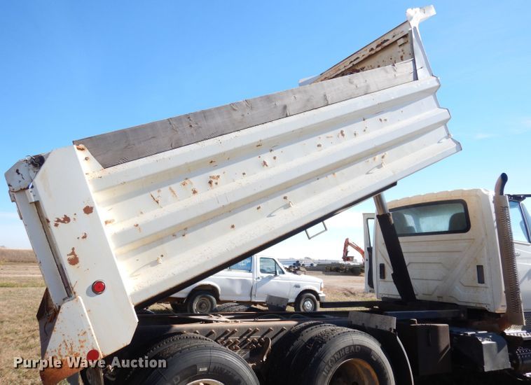 image for item DK3148 2012 International WorkStar 7400  dump truck