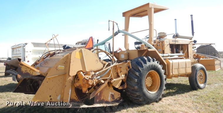 image for item DK3149 1985 Bomag MPH100  soil stabilizer / recycler