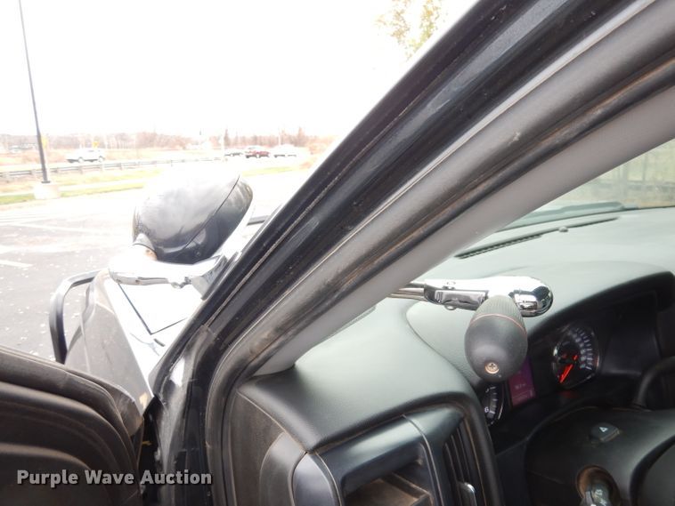 image for item DK3152 2018 Chevrolet Silverado 1500  Crew Cab pickup truck