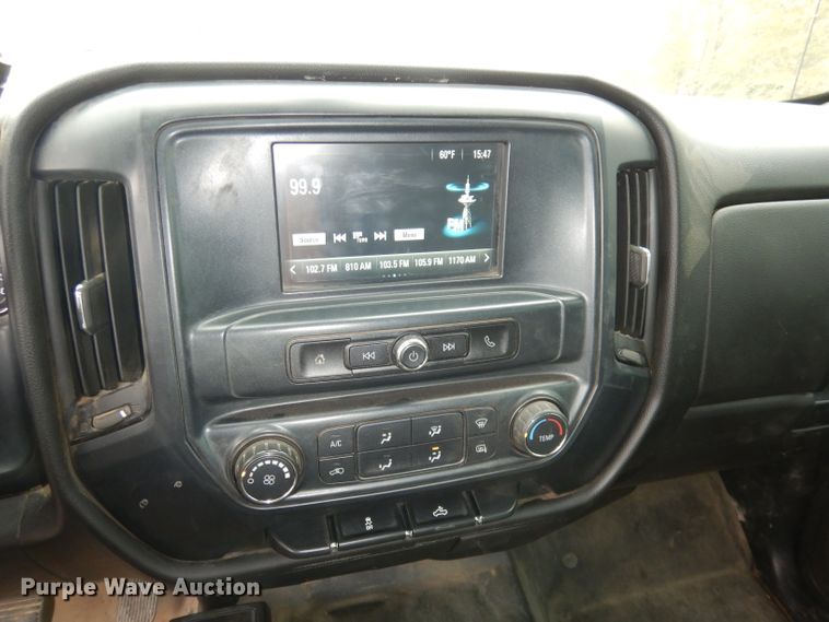 image for item DK3152 2018 Chevrolet Silverado 1500  Crew Cab pickup truck