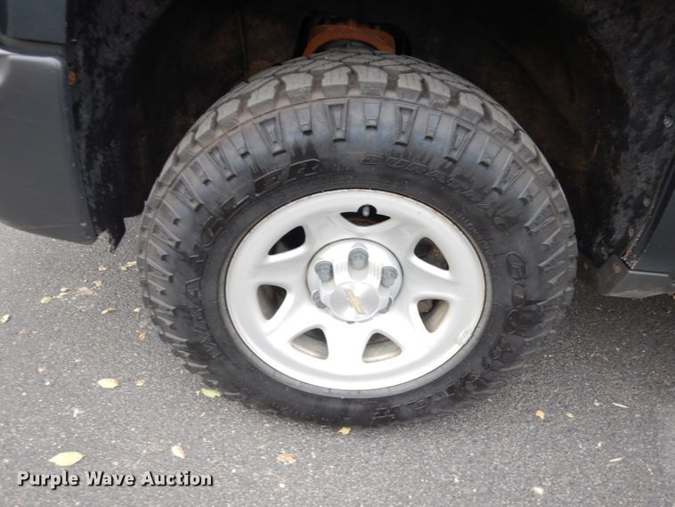 image for item DK3152 2018 Chevrolet Silverado 1500  Crew Cab pickup truck