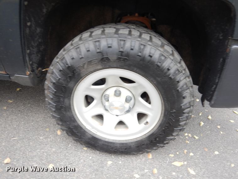 image for item DK3152 2018 Chevrolet Silverado 1500  Crew Cab pickup truck