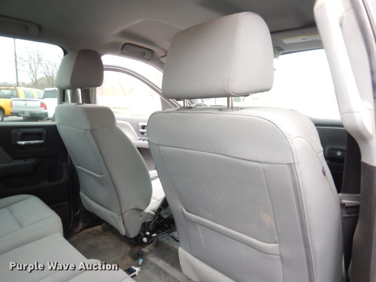 image for item DK3152 2018 Chevrolet Silverado 1500  Crew Cab pickup truck