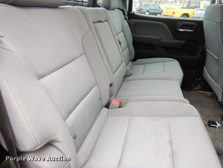 image for item DK3152 2018 Chevrolet Silverado 1500  Crew Cab pickup truck