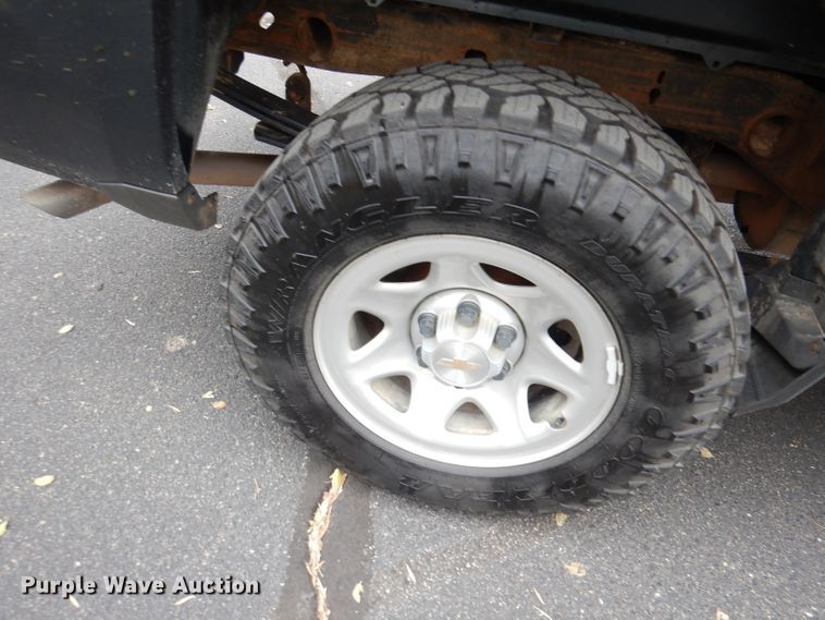 image for item DK3152 2018 Chevrolet Silverado 1500  Crew Cab pickup truck