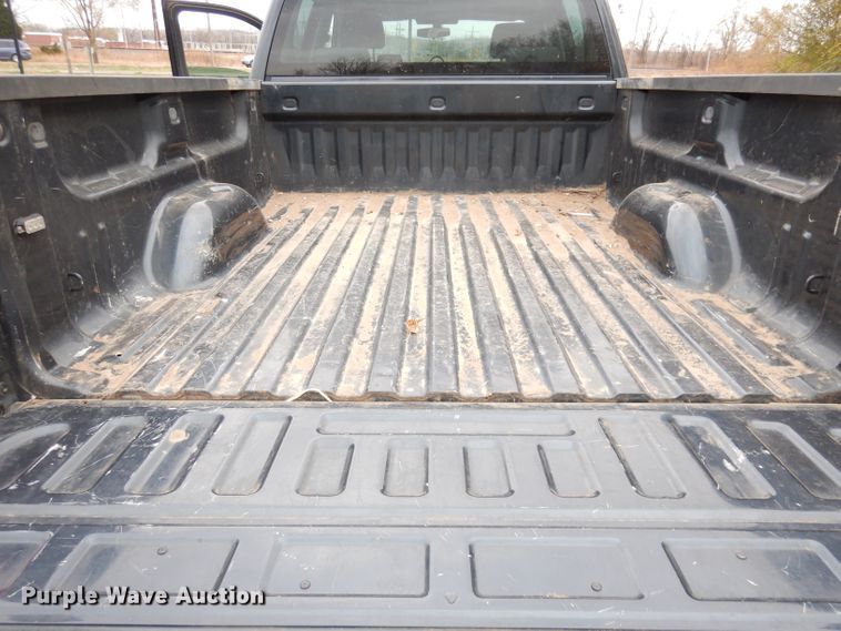 image for item DK3152 2018 Chevrolet Silverado 1500  Crew Cab pickup truck