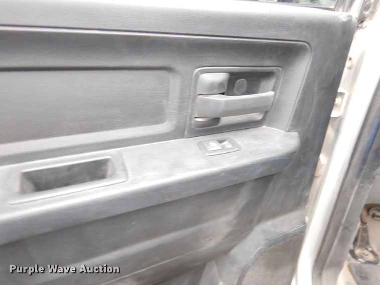 image for item DK3153 2017 Dodge Ram 1500  Crew Cab pickup truck