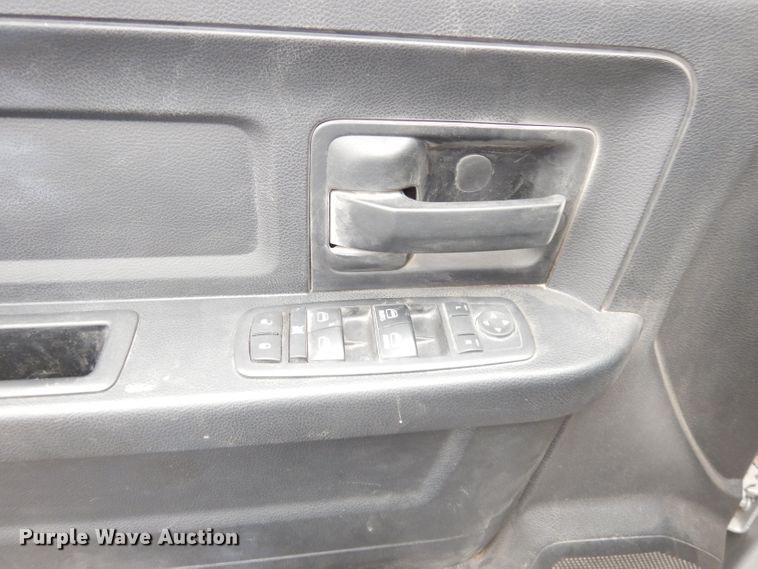 image for item DK3153 2017 Dodge Ram 1500  Crew Cab pickup truck