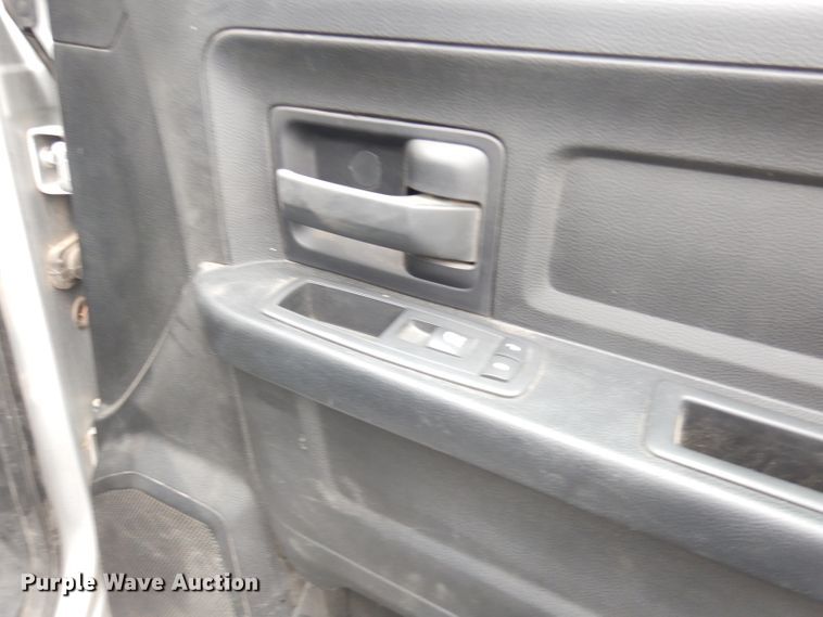 image for item DK3153 2017 Dodge Ram 1500  Crew Cab pickup truck