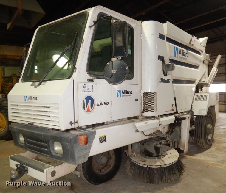 image for item DK3188 2009 Allianz Johnston MX450  street sweeper truck