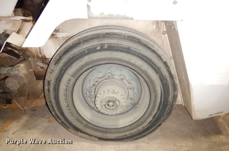 image for item DK3188 2009 Allianz Johnston MX450  street sweeper truck