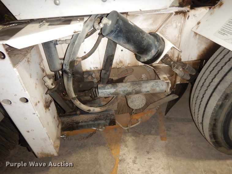 image for item DK3188 2009 Allianz Johnston MX450  street sweeper truck