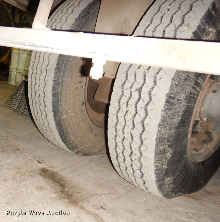 image for item DK3188 2009 Allianz Johnston MX450  street sweeper truck