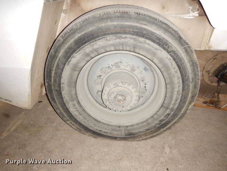 image for item DK3188 2009 Allianz Johnston MX450  street sweeper truck