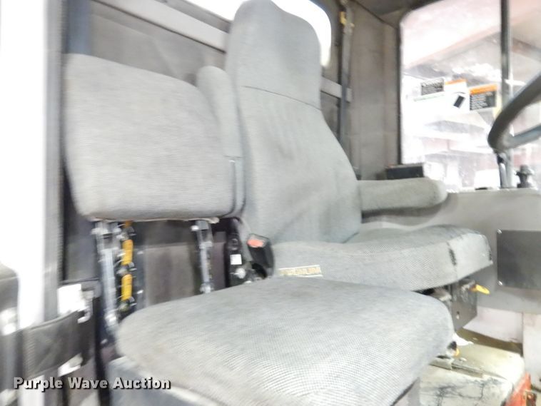 image for item DK3188 2009 Allianz Johnston MX450  street sweeper truck