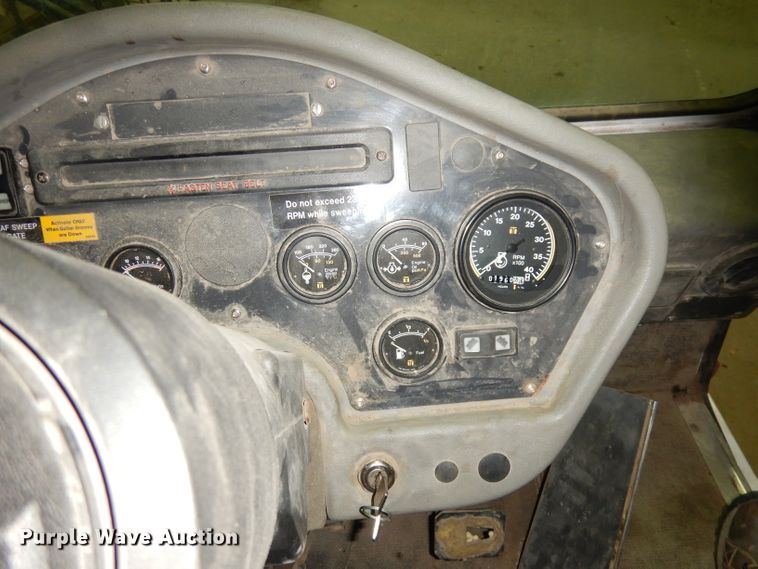 image for item DK3188 2009 Allianz Johnston MX450  street sweeper truck