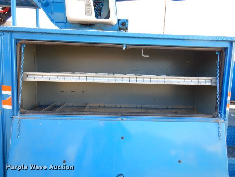 image for item DK3364 2002 International 4300  bucket truck