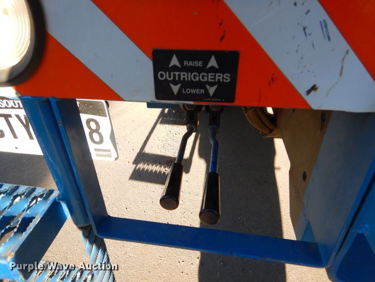 image for item DK3364 2002 International 4300  bucket truck