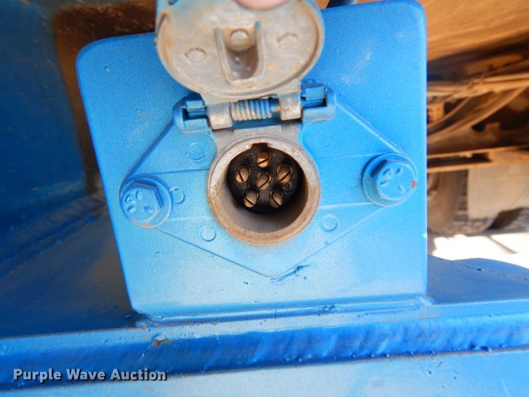 image for item DK3364 2002 International 4300  bucket truck