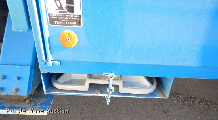 image for item DK3364 2002 International 4300  bucket truck