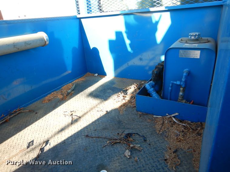 image for item DK3364 2002 International 4300  bucket truck