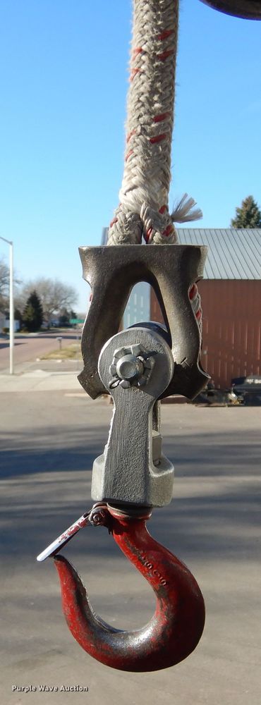 image for item DK3364 2002 International 4300  bucket truck