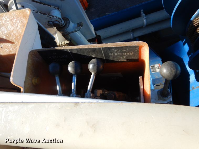 image for item DK3364 2002 International 4300  bucket truck