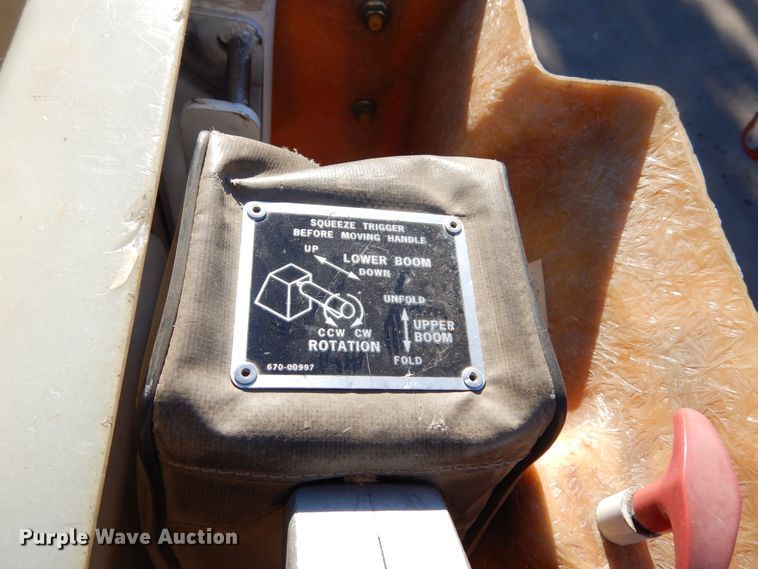 image for item DK3364 2002 International 4300  bucket truck