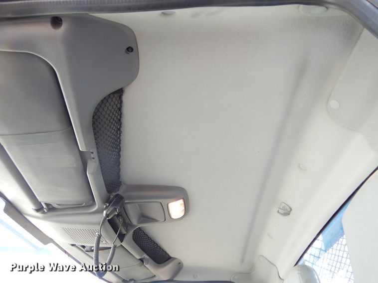 image for item DK3364 2002 International 4300  bucket truck