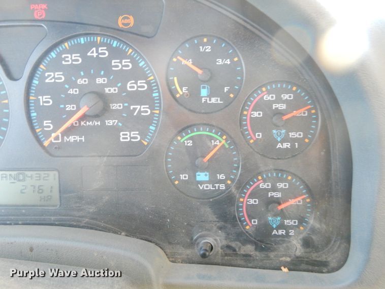 image for item DK3364 2002 International 4300  bucket truck