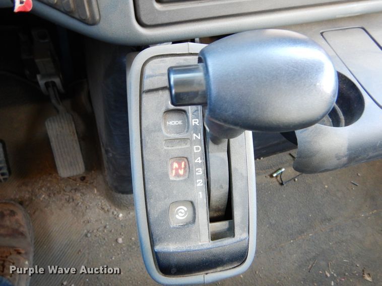 image for item DK3364 2002 International 4300  bucket truck